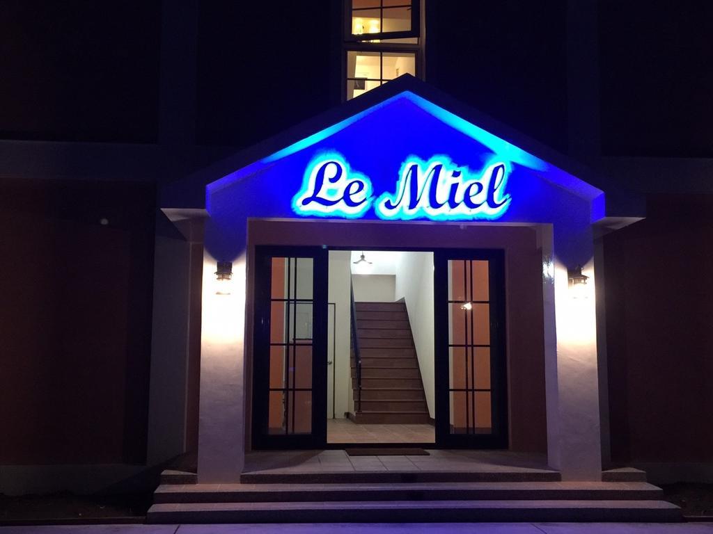 Lei Mi Er Hua Yuan Min Su Apartment Pinghe Exterior photo